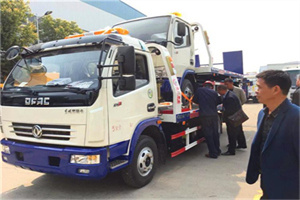 抚州汽车道路救援拖车价格